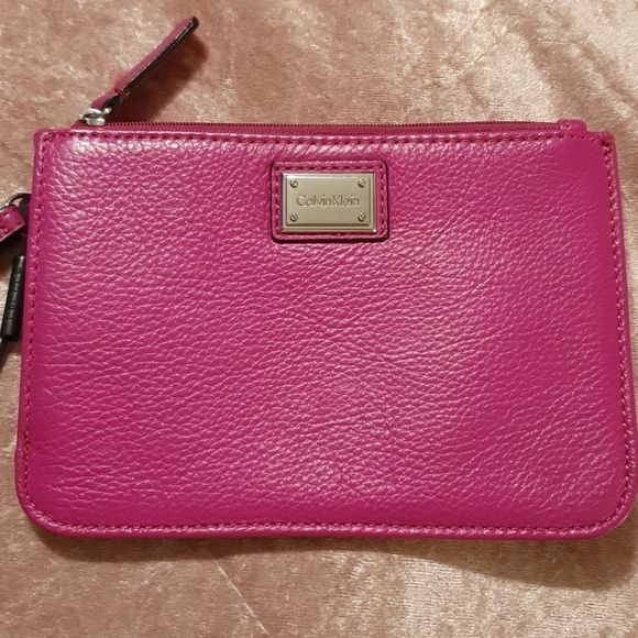 Calvin Klein Leather Hot Pink Wristlet - Picture 2 of 7